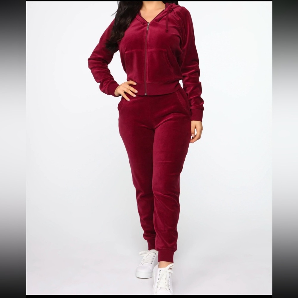 VELOUR TRACK SUIT